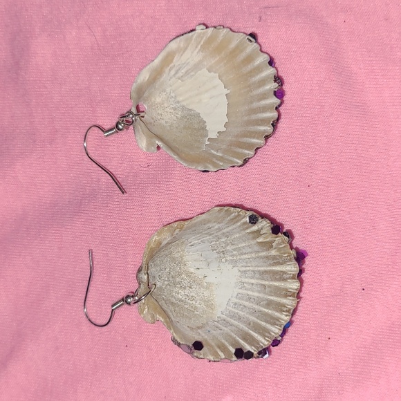 Shell earrings - Picture 2 of 4